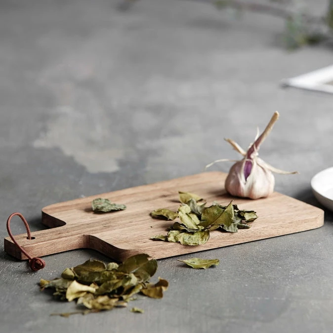 Madam Stoltz Walnut Chopping Board (2 Sizes Available) 4 Madam Stoltz Walnut Chopping Board (2 Sizes Available)