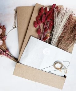 Atlas Flowers Letterbox Make Your Own Flower Wreath Kit Summer Collection